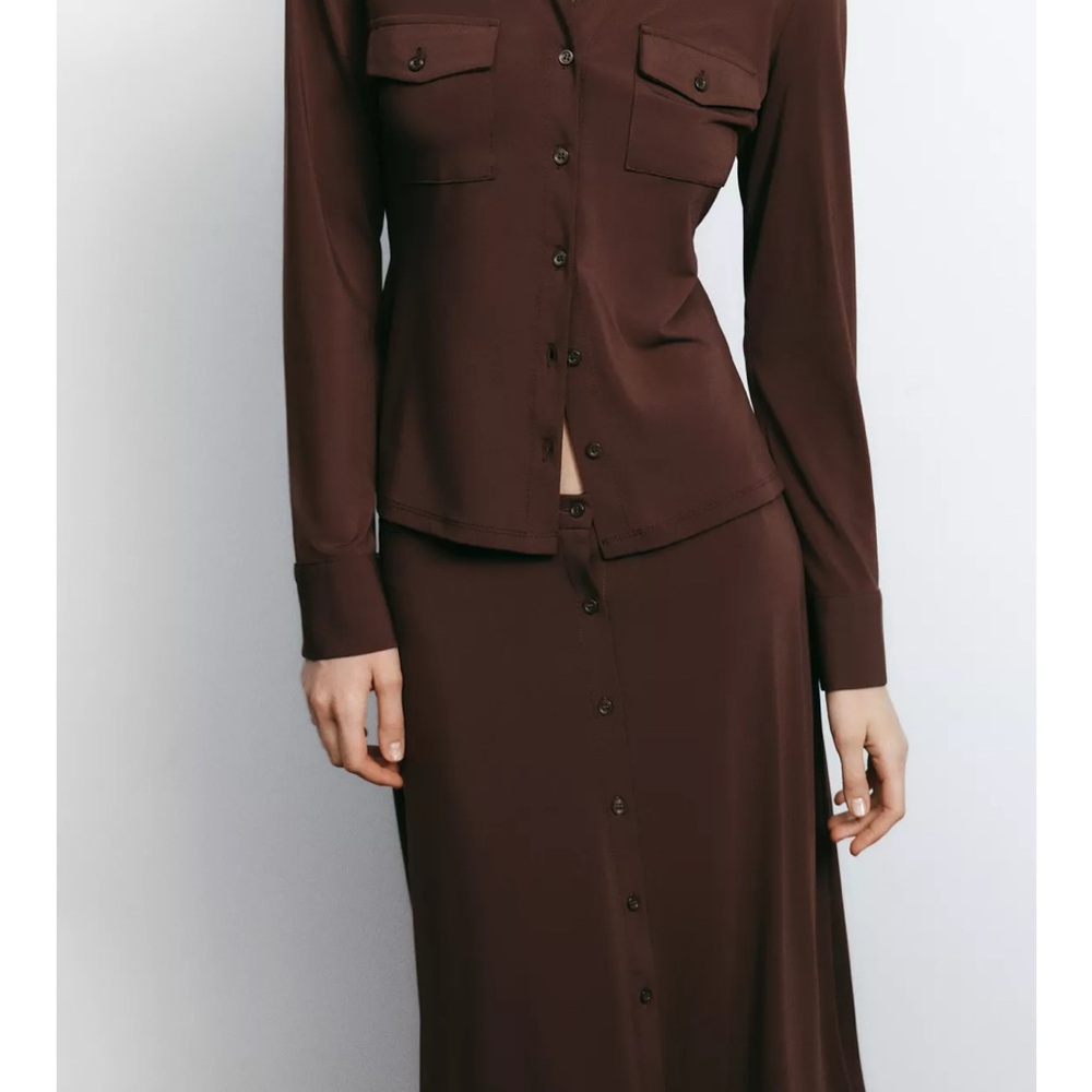 MIDI POCKET SHIRT AND SKIRT WITH BUTTONS Brown Color. Size Large.